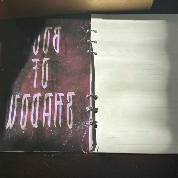 Handcrafted resin Book of Shadows with paper inside- perfect gift - Picture 4 of 9